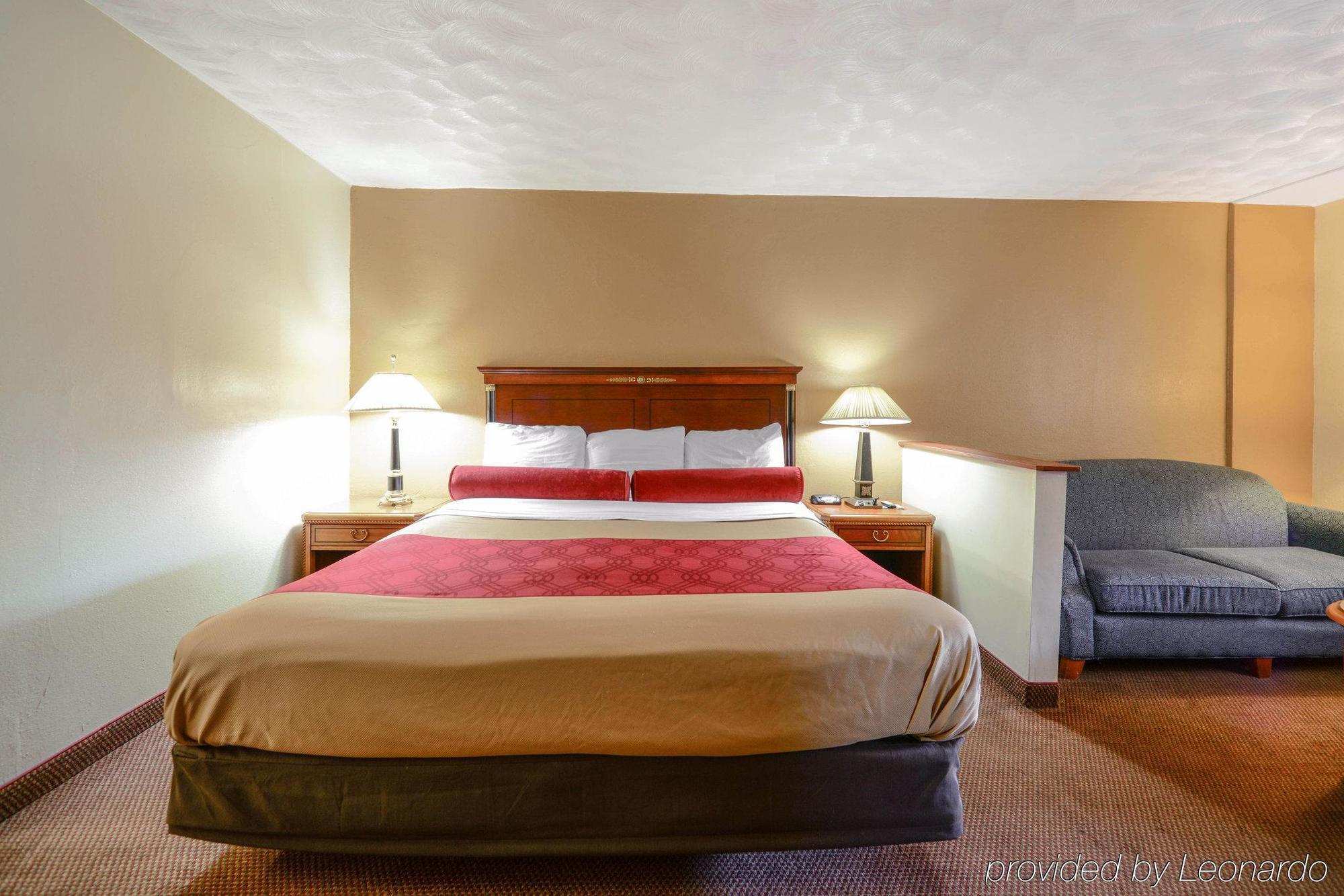 Econo Lodge Inn & Suites 卡本代尔 外观 照片