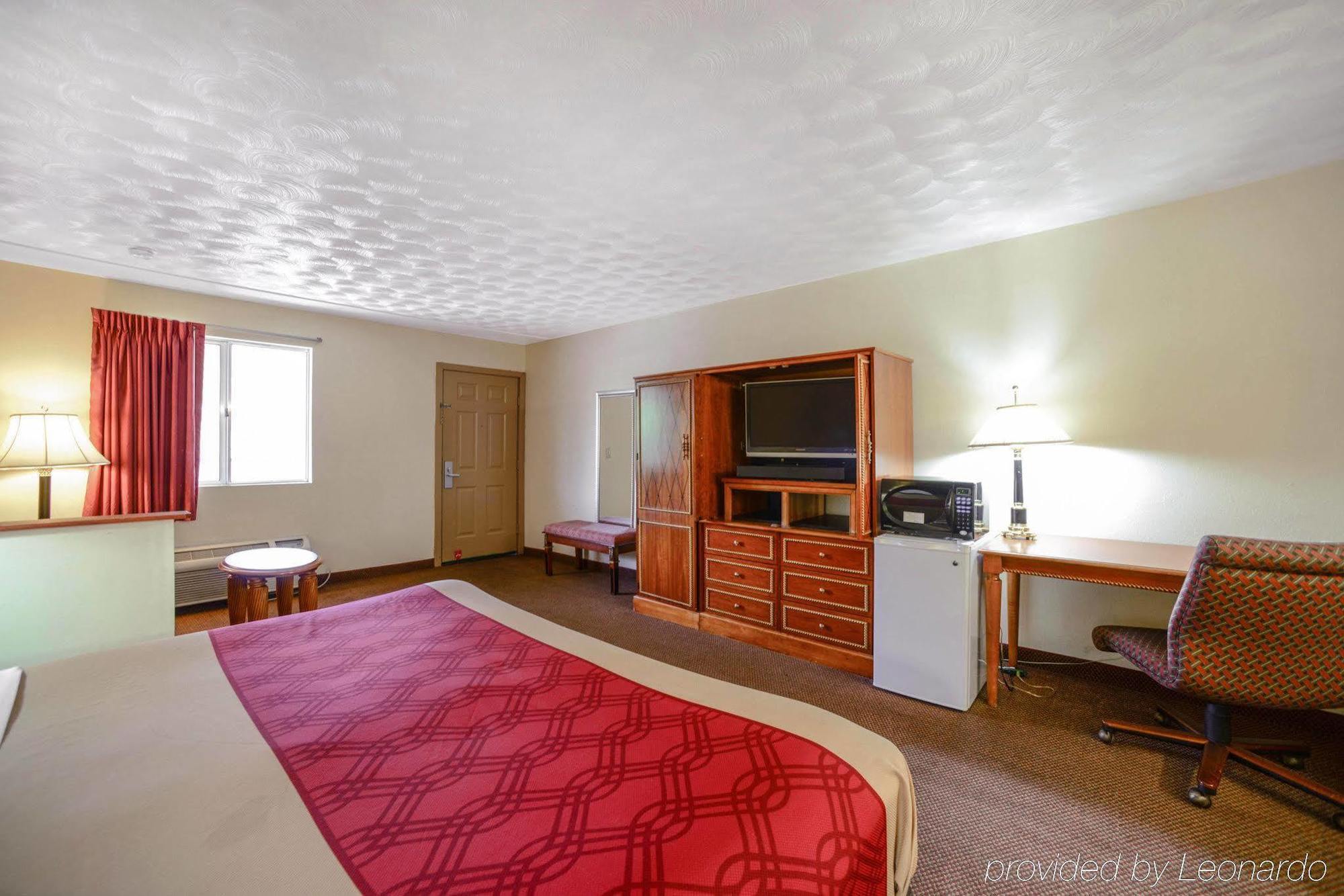 Econo Lodge Inn & Suites 卡本代尔 外观 照片