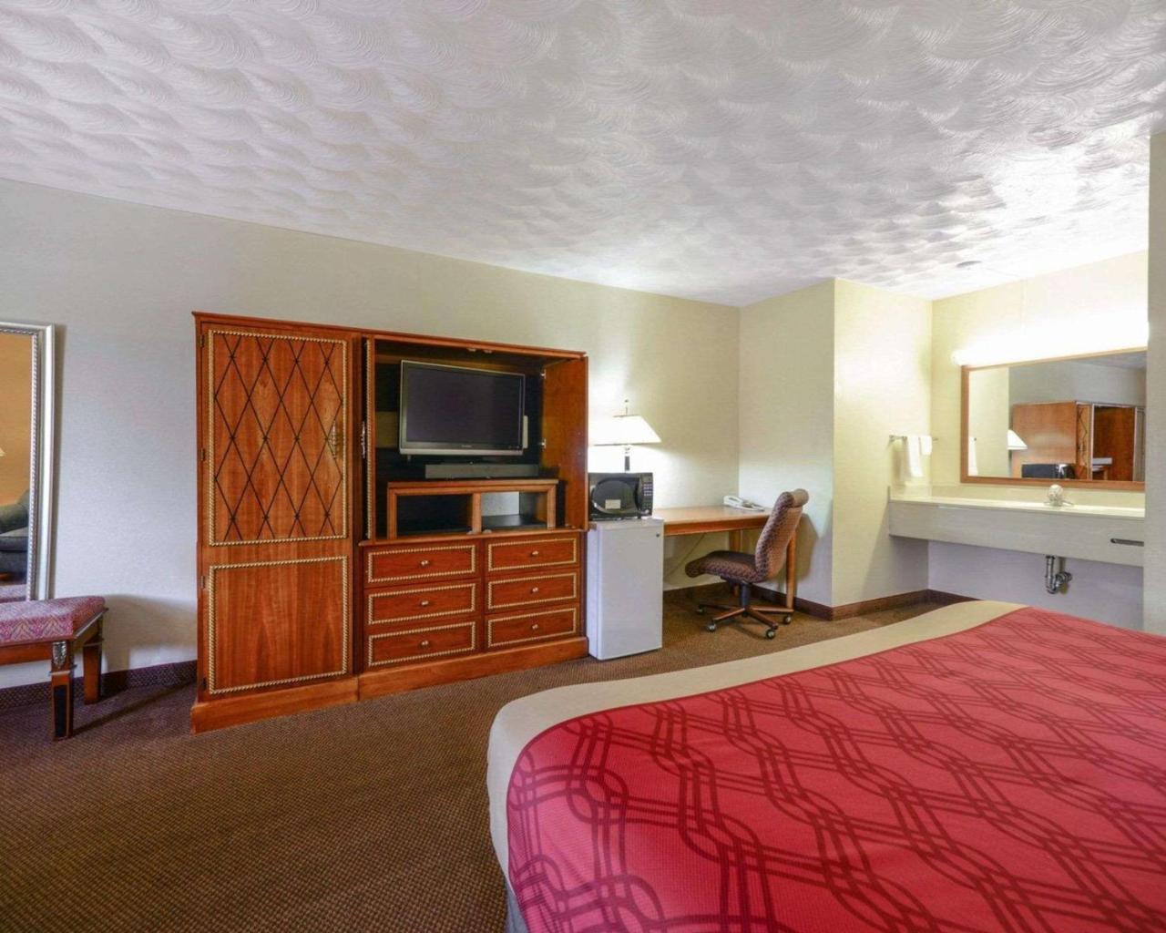 Econo Lodge Inn & Suites 卡本代尔 外观 照片