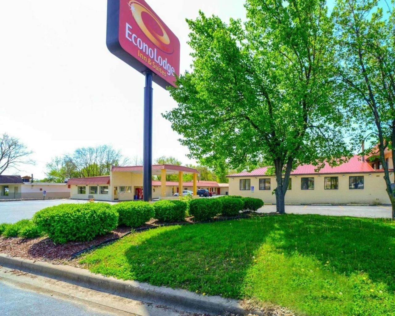 Econo Lodge Inn & Suites 卡本代尔 外观 照片